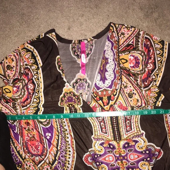 Cristina Love, medium, multi colored, very light weight, thin - Picture 6 of 7